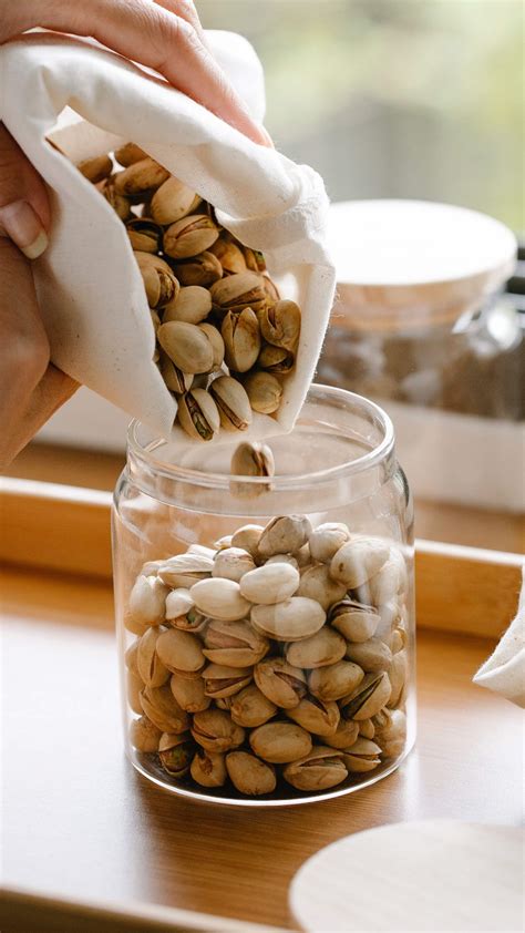 7 reasons to eat pistachios this winter