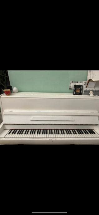 Pianino Pearl river