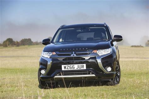 2017 Mitsubishi Outlander Phev Juro Image Photo 34 Of 47