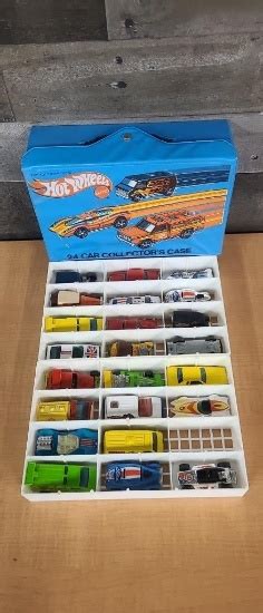 1975 Hot Wheels 24 Car Collector S Case W Cars Art Antiques And Collectibles Toys Diecast