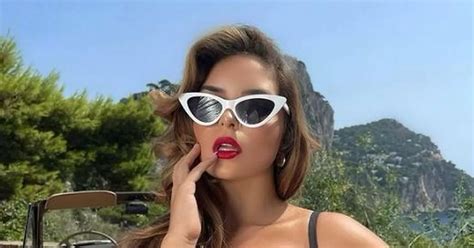 Demi Rose Strips Naked As She Covers Hourglass Curves With Nothing But Diamantes Daily Star