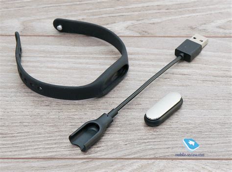 Mobile-review.com Обзор браслета-шагомера Xiaomi Mi Band