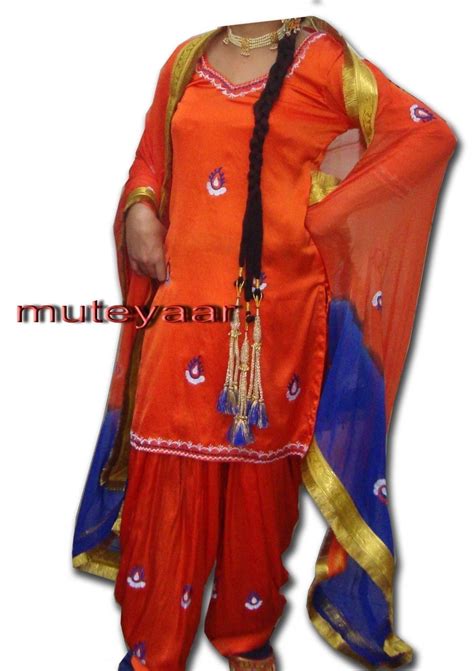 Girl's embroidered Bhangra Costume outfit dance dress !! - muteyaar.com