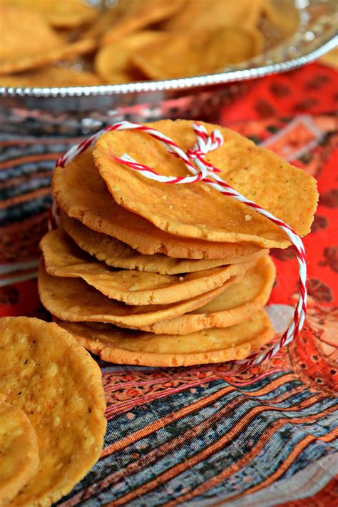 Thattai - Fried Indian Savory Snack | Recipe | Savory snacks, Snacks