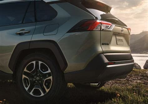 Toyota RAV 4 (Тойота Рав 4) 2019: фото, характеристики, полный обзор