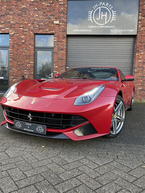 Ferrari F12 Voorzien Van Carbon Kit And Capristo Uitlaat Jhparts