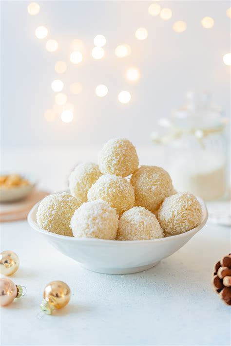 Raffaello Coconut Balls - Del's cooking twist