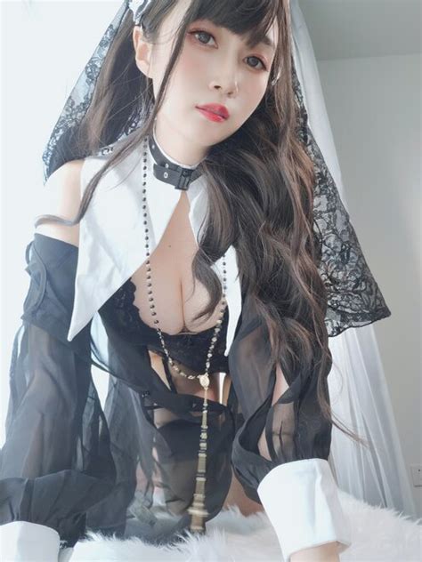 Baiyin811 白银81 蕾丝修女 Baiyin811 白银81 蕾丝修女 79 Porn Pic