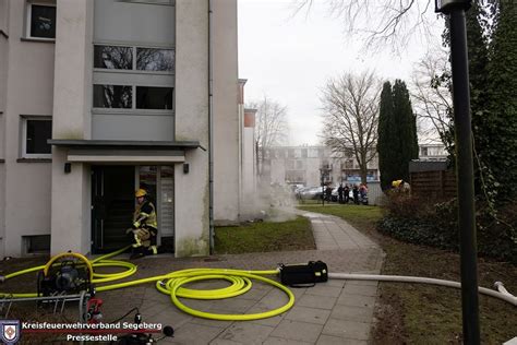 Kreisfeuerwehrverband Segeberg Einsatz Kellerbrand In Mehrfamilienhaus