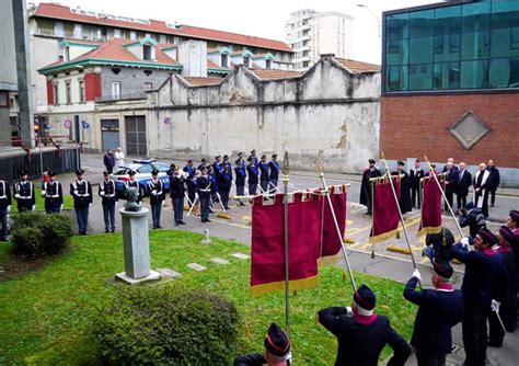 La Polizia Di Stato Celebra I Suoi Anni A Gallarate La Festa Per