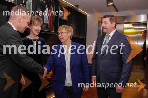 Mediaspeed E Vedno Alice Premiera Drame V Sng Ljubljana