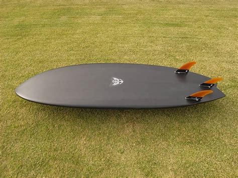 波情報 湘南 FX ウィングスワロー お客様のインプレ初乗り サーフボードクオリティーハードコア Quality Hardcore Distributions