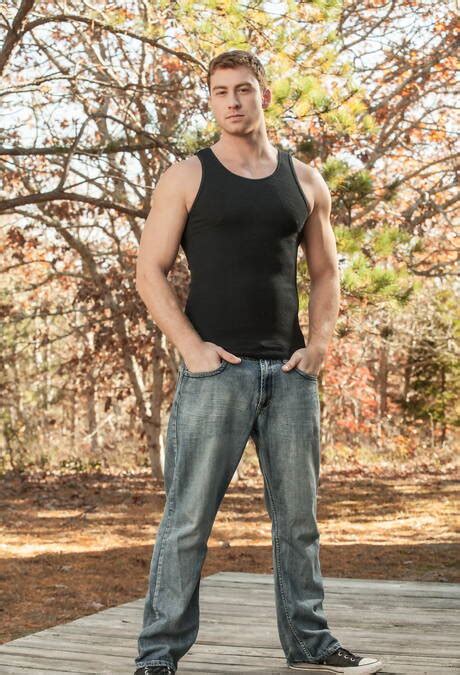 American Hunky Guy Connor Maguire Posing Naked And Showing Tight Butt Outdoor
