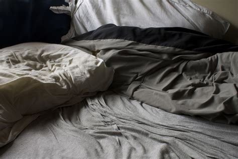 Photo Story: Empty Bed - 100Words