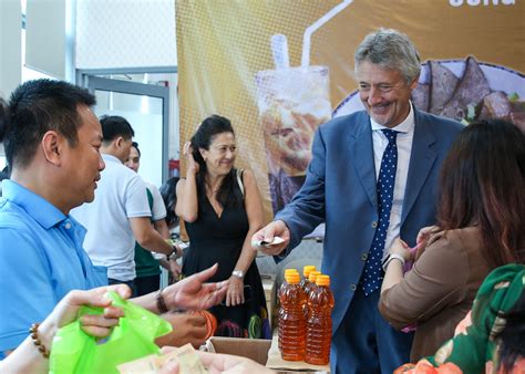 Những món hot trend đặc sản các vùng miền đổ bộ phiên chợ đặc biệt