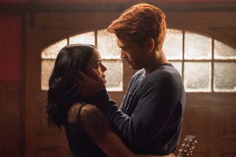 Riverdale Season 4 Episode 13 Photos Preview Of The Ides Of March