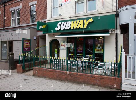 Subway Food Outlet Hi Res Stock Photography And Images Alamy