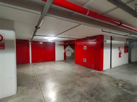 Garage Box Via Enrico Cosenz Milano Rif Immobiliare It