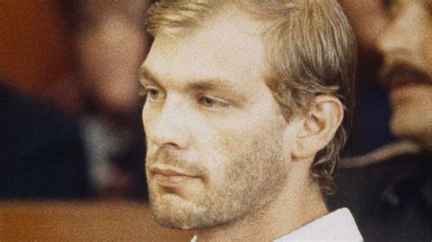 Jeffrey Dahmer El Asesino Que Violaba Y Se Comía A Sus Víctimas Lo Que Omitió La Serie De