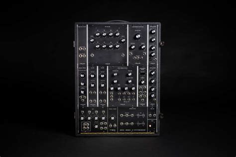 Moog Music Reprises Moog Model 10 Synthesizer – Synthtopia