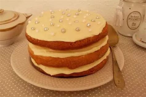 Naked Cake Au Golden Syrup