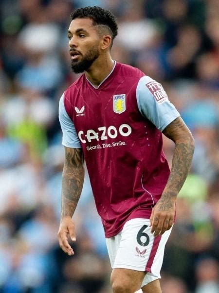 Douglas Luiz Faz Dois Na Vit Ria Do Aston Villa Sobre O Nottingham