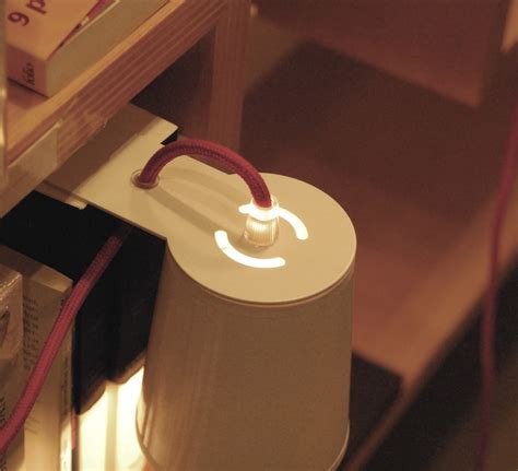 Lampe de bibliothèque, Lightbook, blanc, rouge, H12cm - Designheure ...
