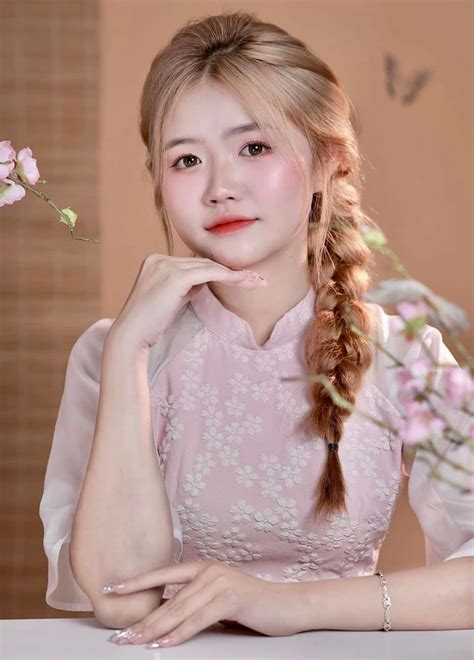 Mê mẩn trước nhan sắc hot girl Hoà Bình Titanic Nơi mọi thứ được chia sẻ
