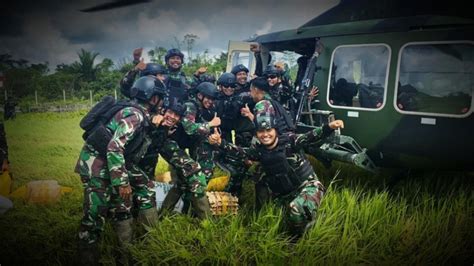 Komandan Raider Modang Tni Berhasil Mendarat Di Distrik Mati Paling