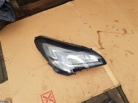 Lampa Prawa Prawy Prz D Przednia Opel Corsa E V