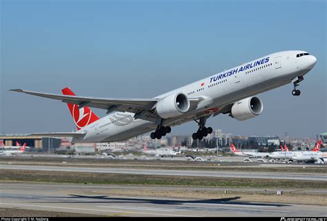 Tc Ljh Turkish Airlines Boeing F Er Photo By G Najberg Id