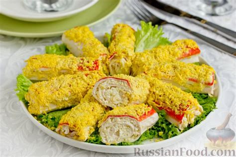 Рецепт: Крабовые палочки, фаршированные сыром и яйцами на RussianFood.com