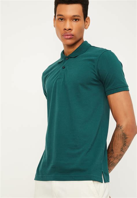 Buy Men Slim Fit Solid Polo T Shirt Online At Just Rs 3990 1000013931758 Max Fashion