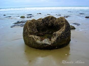 Moeraki Boulders - Legend or Science: Let's Solve this NZ Mystery