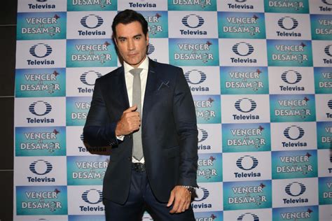 David Zepeda regresa a los foros de televisión y así trabaja en Vencer