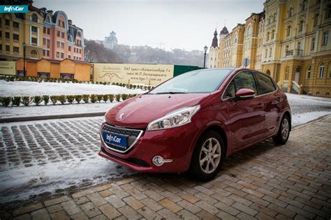 Тест-драйв Peugeot 208 5-ти дверный: Peugeot 208. В стиле унисекс