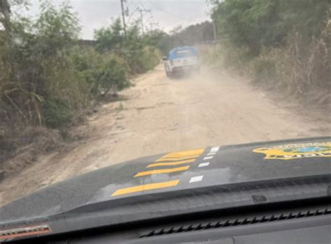 Carro roubado é recuperado em São Gonçalo Polícia Rodoviária Federal