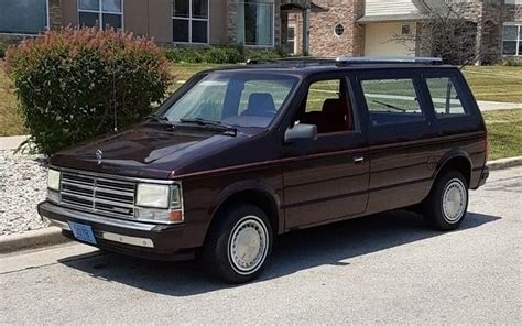 5 Speed Unicorn 1988 Dodge Caravan Se Barn Finds