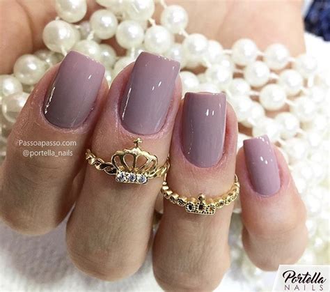 UNHAS NUDE é sempre tendência esmalte nude para variar a cor Unhas