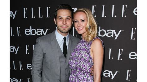 Anna Camp And Skylar Astin Officially Divorced 8days