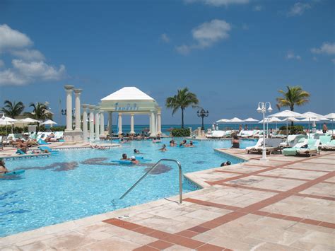 Sandals Royal Bahamian - EzTravelPad