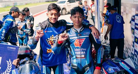 Final Blu Cru Yamaha Sunday Race Mandalika Catat Rekor Galang