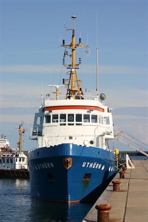 AWI Forschungskutter UTHÖRN im Südhafen von Helgoland Flickr