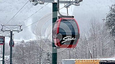 Stowe Mountain Resort Gondola Lift in Action Stock Video - Video of ...