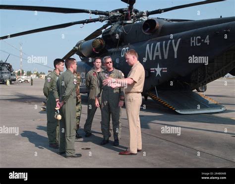 Us Navy Commander U S Sixth Fleet Vice Adm Stufflebeem Speaks With