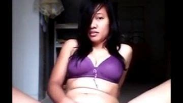 Cool Singaporean Babe Shows Off Stunning Body PORNDROIDS