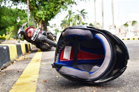 Studente di 15 anni muore in scooter mentre va a scuola si è scontrato