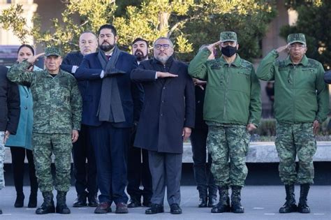 Horacio Duarte Preside Ceremonia De Izamiento A La Bandera En Plaza De