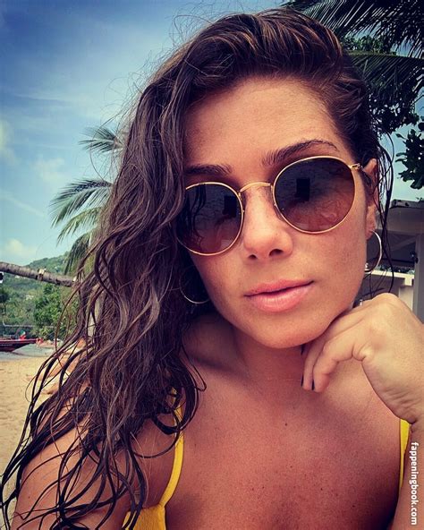 Nikki Sanderson Niknaksanderson Nude OnlyFans Leaks Fappening FappeningBook