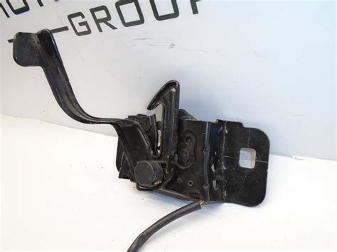 Astra K Bonnet Latch